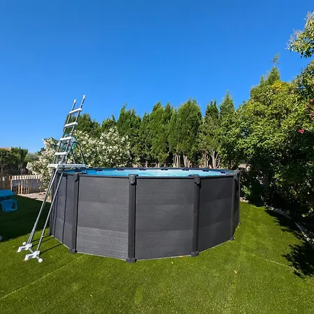 Gasthuis F3 Dans Avec Jardin Et Piscine Privatifs *